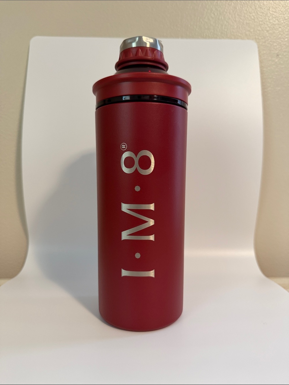 Red Insulated Sports Bottle - Sleek Hydration Bottle